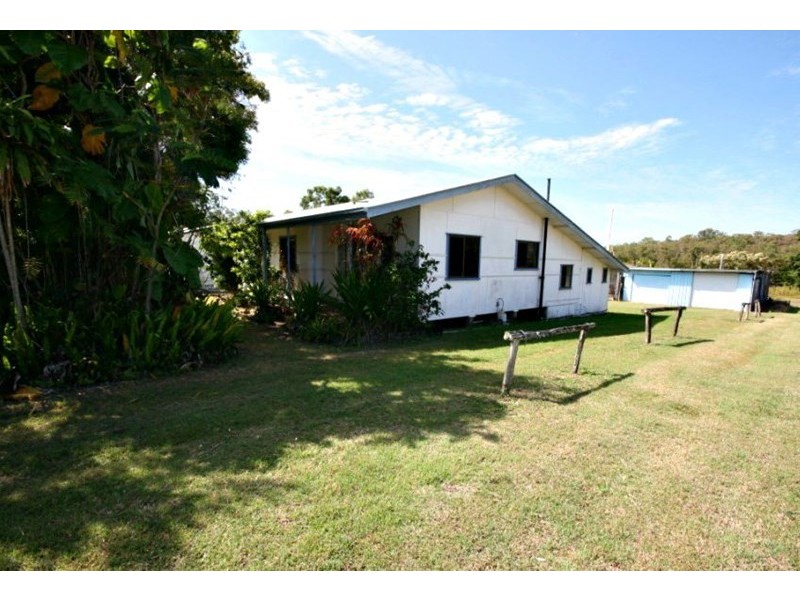 85 Range Road, Sarina QLD 4737