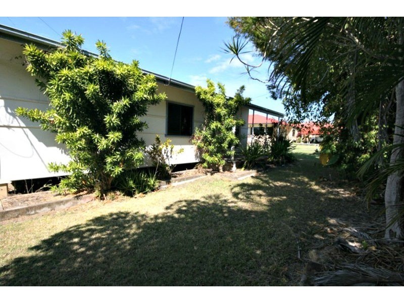 85 Range Road, Sarina QLD 4737