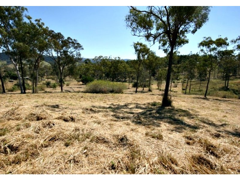 24 Lawrie Road, Sarina Range QLD 4737