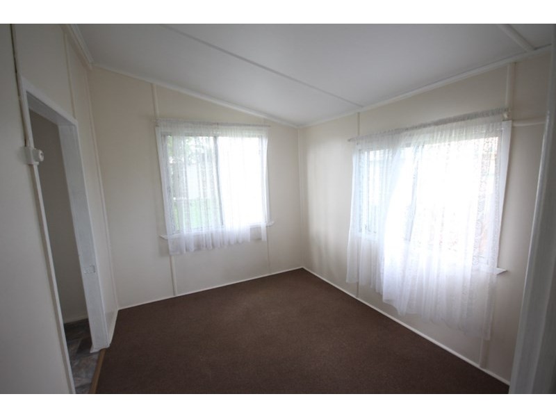 75 Beach Road, Sarina QLD 4737