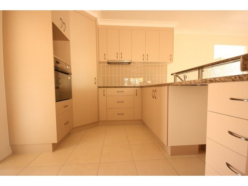 18 Pacific, Sarina QLD 4737