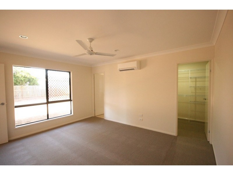18 Pacific, Sarina QLD 4737