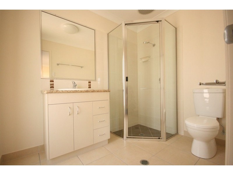 18 Pacific, Sarina QLD 4737