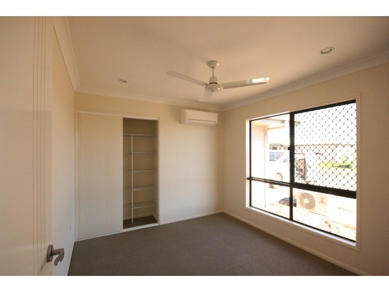 18 Pacific, Sarina QLD 4737