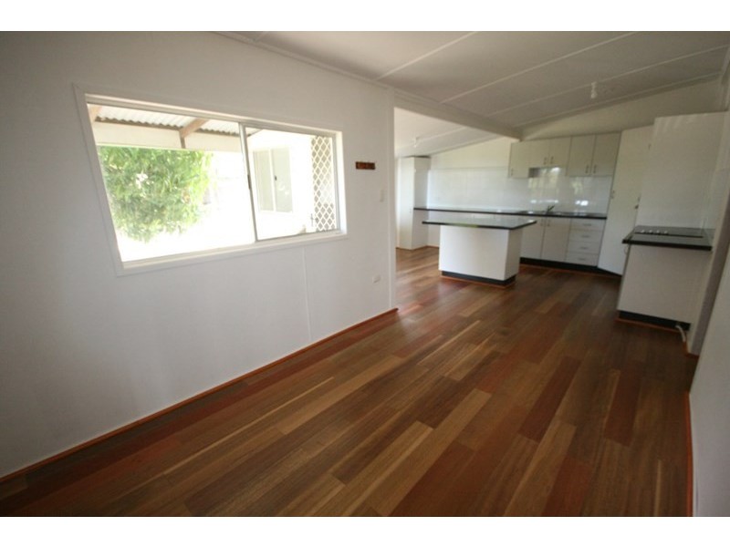 27 Leslie Street, Sarina QLD 4737