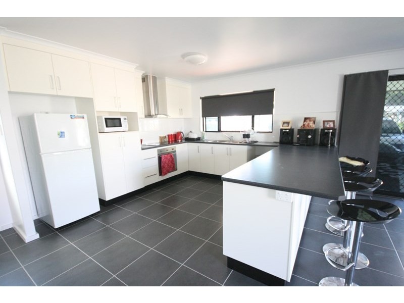 39 Deguara Avenue, Armstrong Beach QLD 4737