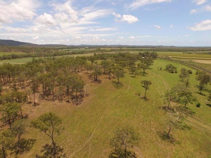89806 Bruce Highway, Sarina QLD 4737
