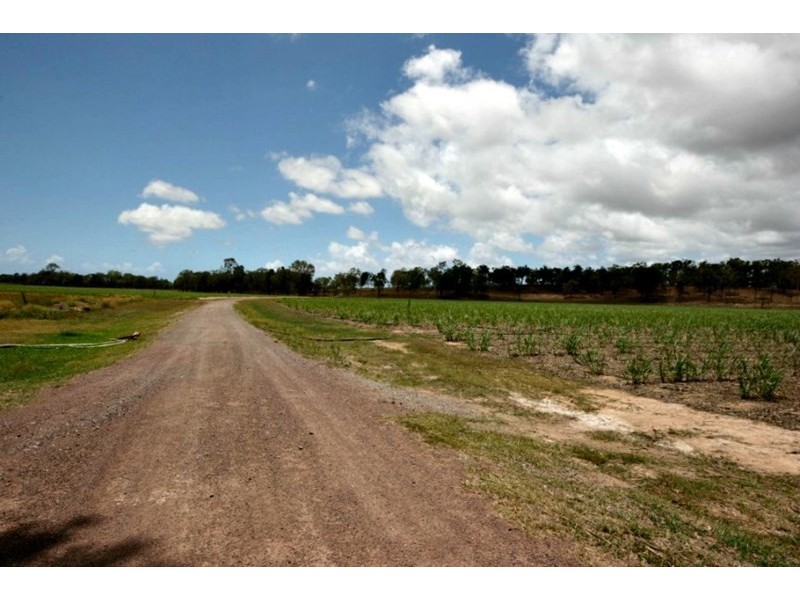 89806 Bruce Highway, Sarina QLD 4737