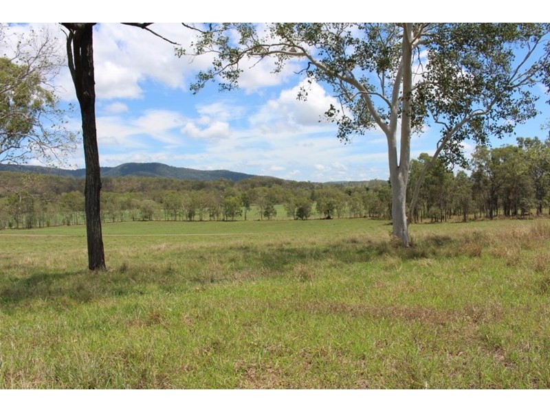 89806 Bruce Highway, Sarina QLD 4737