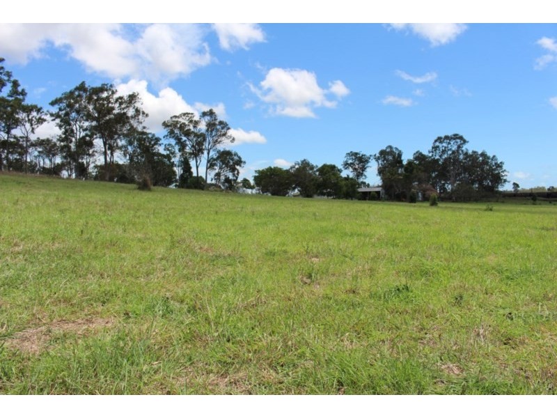 89808 Bruce Highway, Sarina QLD 4737