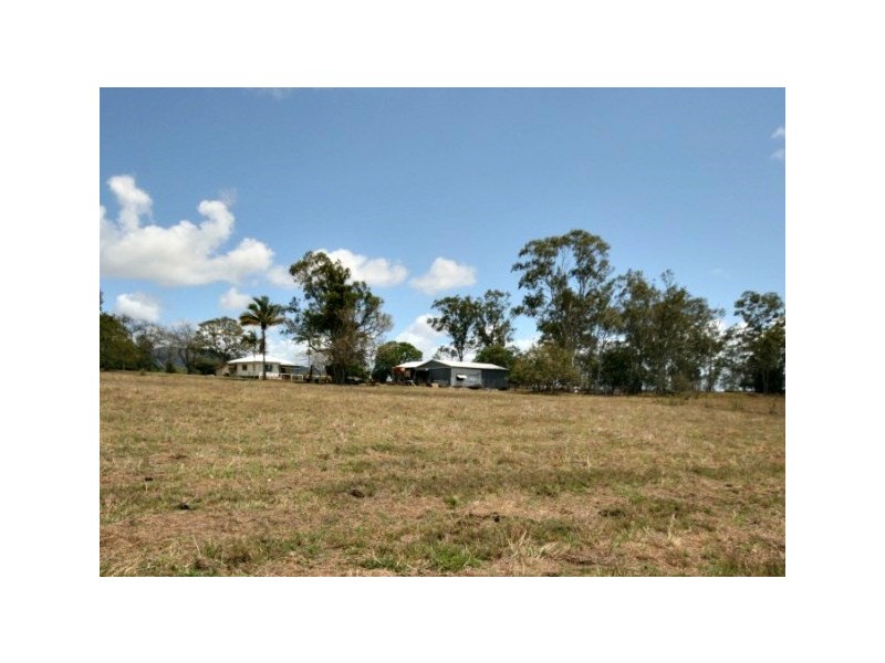 89808 Bruce Highway, Sarina QLD 4737