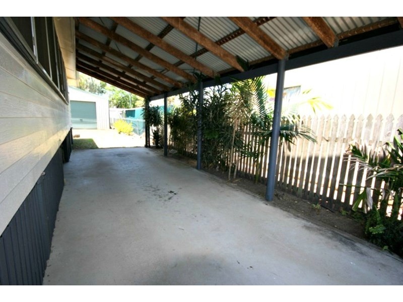6 Swan Street, Armstrong Beach QLD 4737