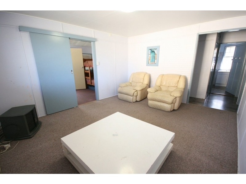 10 Landgon, Sarina QLD 4737