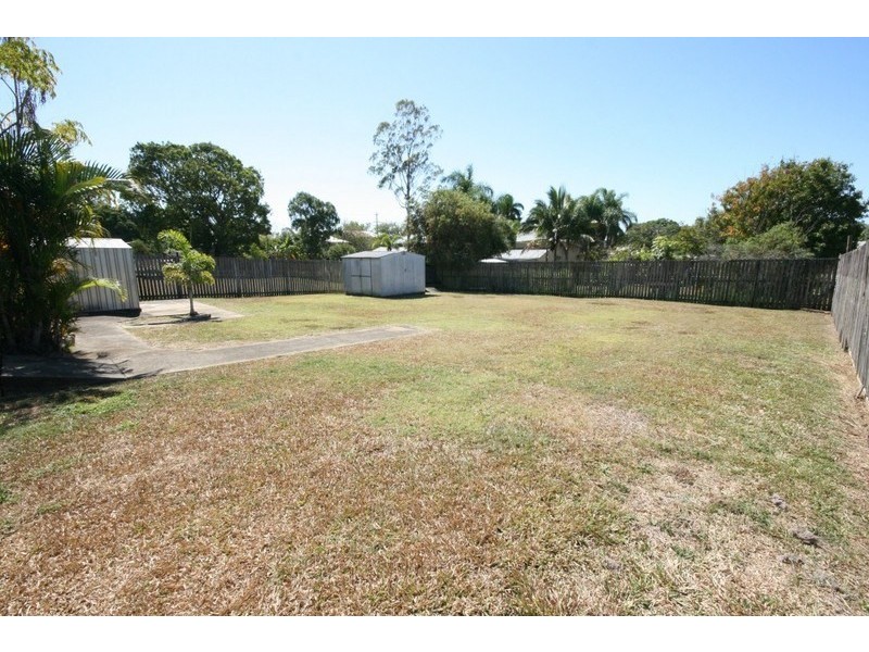 10 Landgon, Sarina QLD 4737