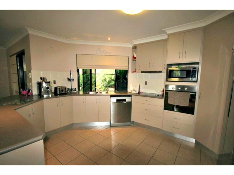 90 Range Road, Sarina QLD 4737