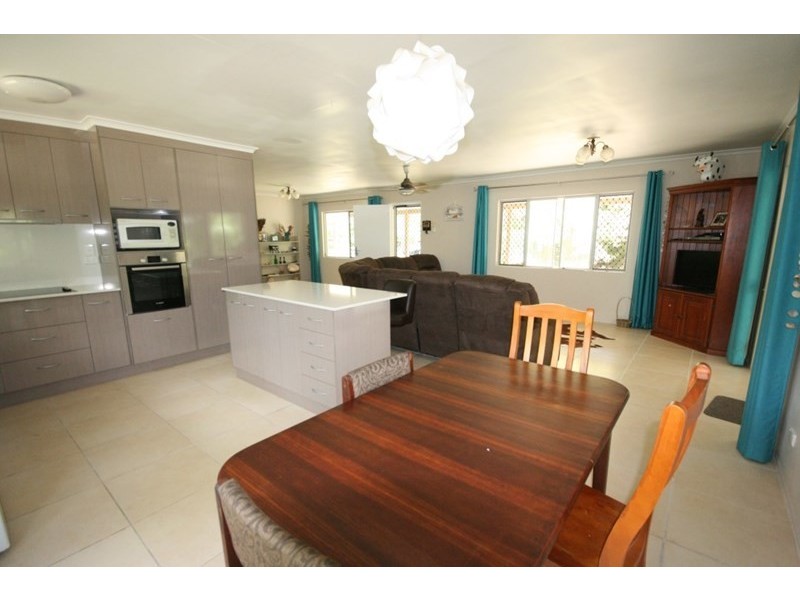 11 Theresa Court, Armstrong Beach QLD 4737