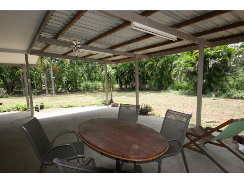 11 Theresa Court, Armstrong Beach QLD 4737