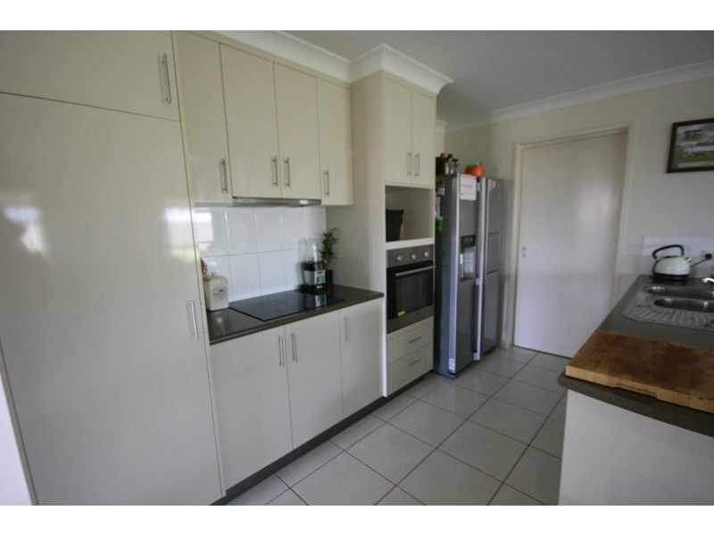 17 Pacific Avenue, Sarina QLD 4737