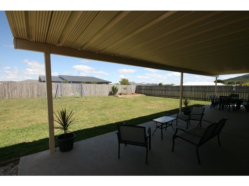 17 Pacific Avenue, Sarina QLD 4737