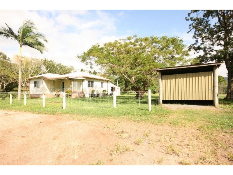 89808 Bruce Highway, Sarina QLD 4737