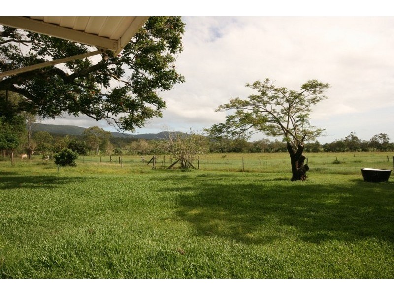 89808 Bruce Highway, Sarina QLD 4737