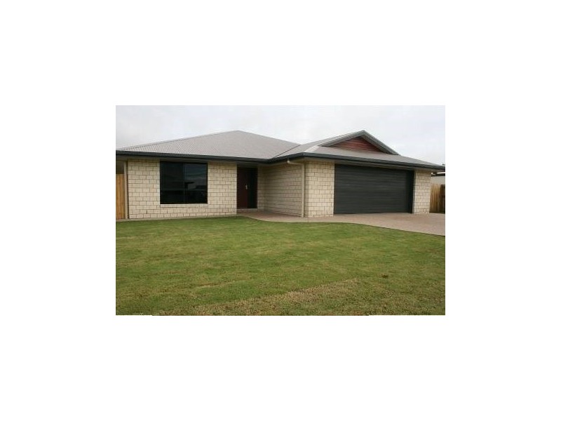 14 Pacific Avenue, Sarina QLD 4737