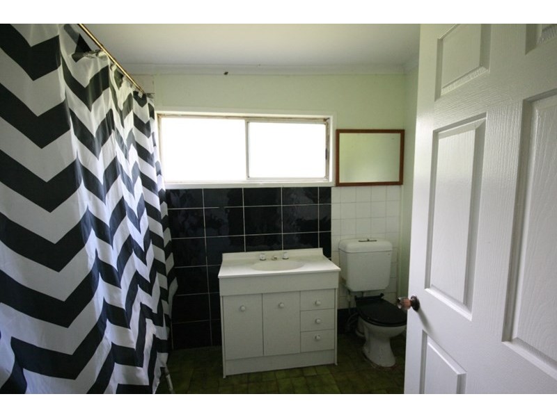 18 Kippen Road, Sarina QLD 4737