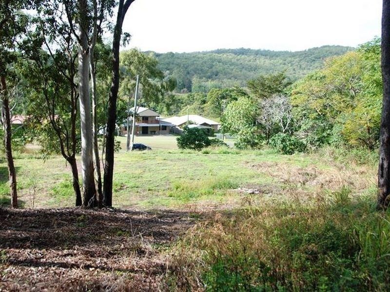 102 Range Road, Sarina QLD 4737