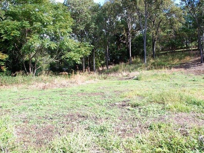 102 Range Road, Sarina QLD 4737