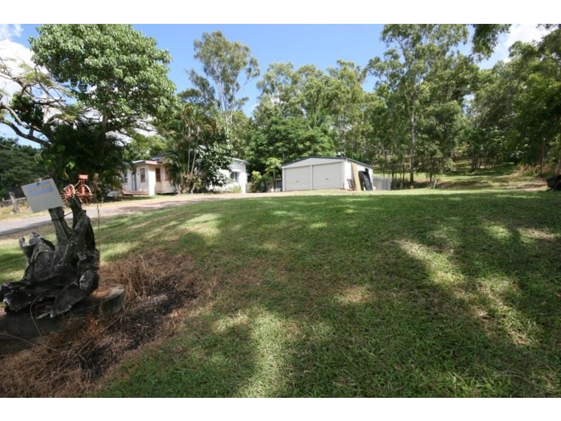 100 Range Road, Sarina QLD 4737