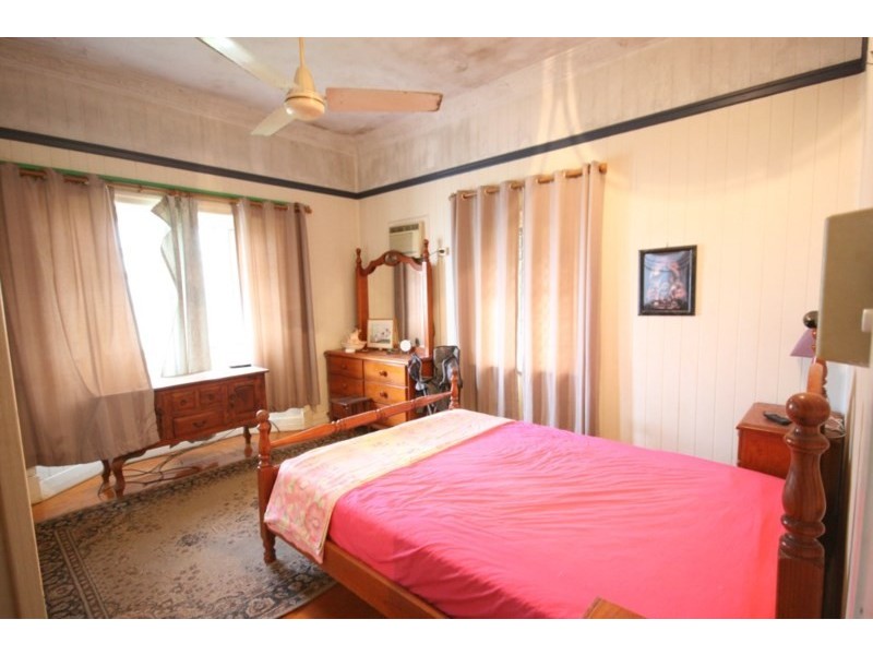 100 Range Road, Sarina QLD 4737