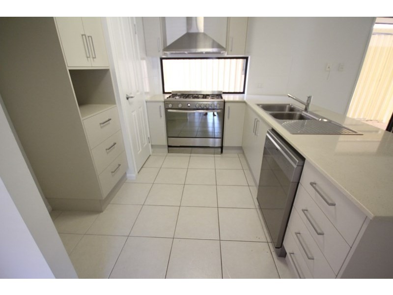 2 Maudsley Road, Sarina QLD 4737