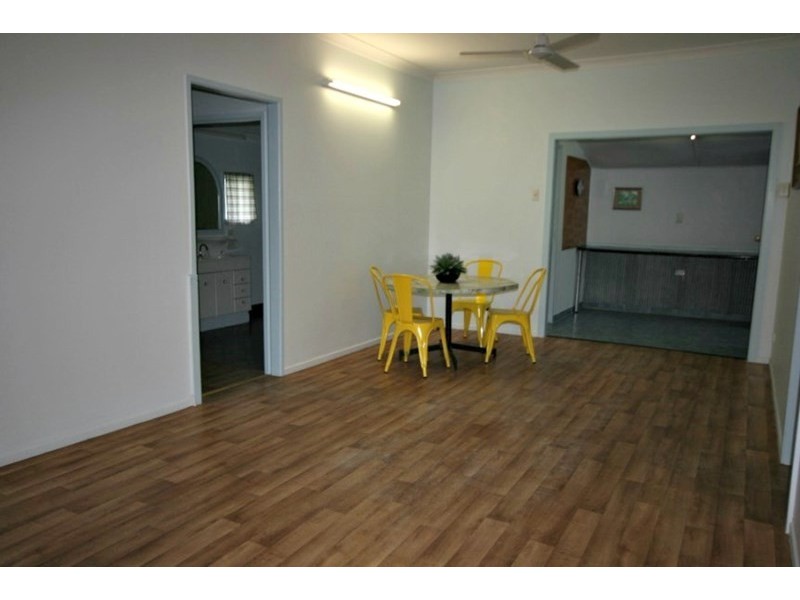 146 Broad Street, Sarina QLD 4737