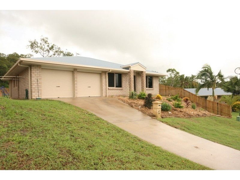 28 Jackson, Sarina QLD 4737