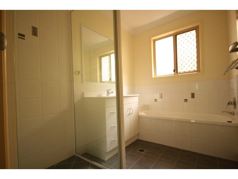28 Jackson, Sarina QLD 4737
