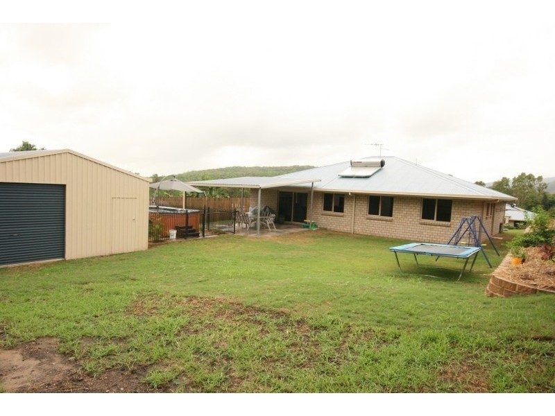 28 Jackson, Sarina QLD 4737