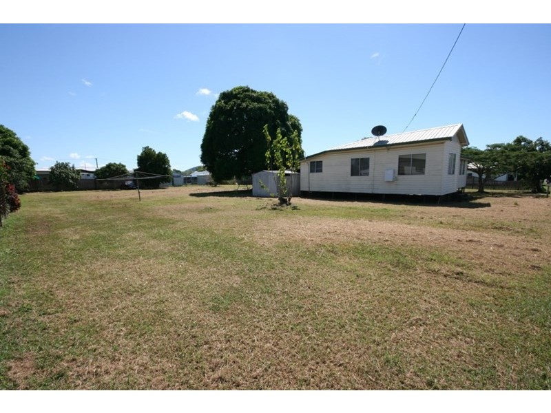 61 Beach Road, Sarina QLD 4737