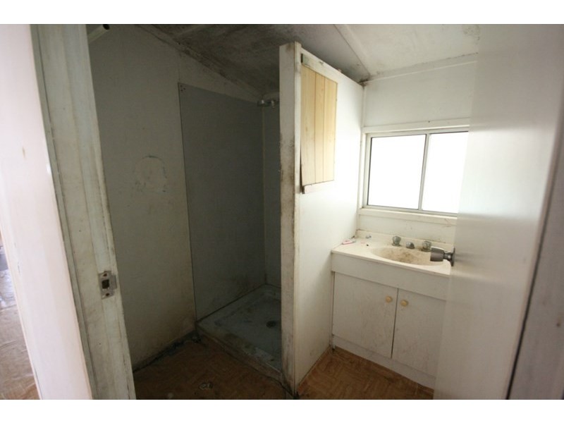 61 Beach Road, Sarina QLD 4737