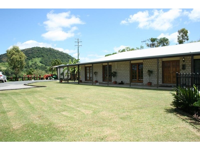 6 Webster Road, Sarina QLD 4737