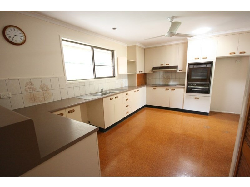 17 Lawrie Street, Sarina QLD 4737