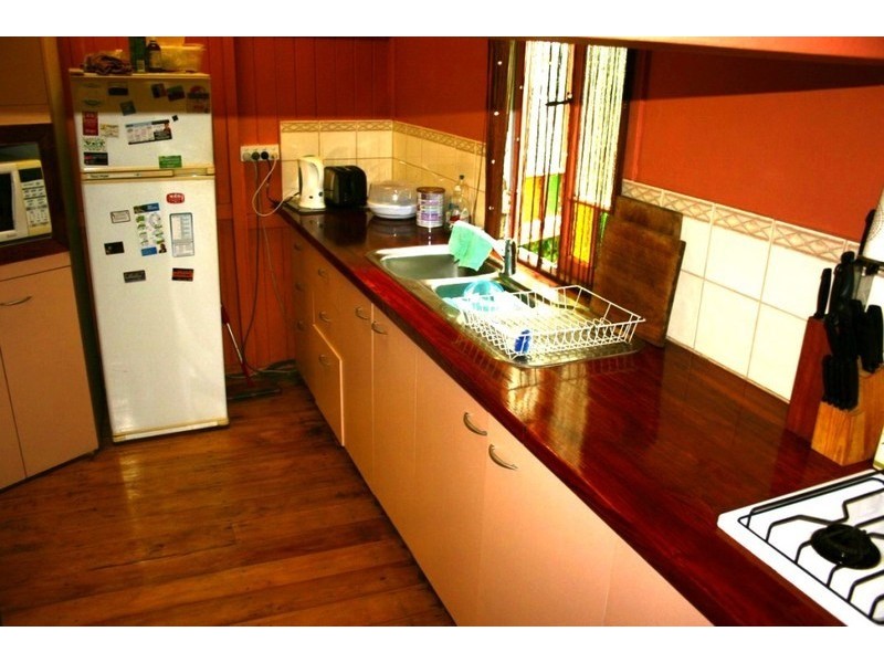 4 Pirie Street, Sarina QLD 4737