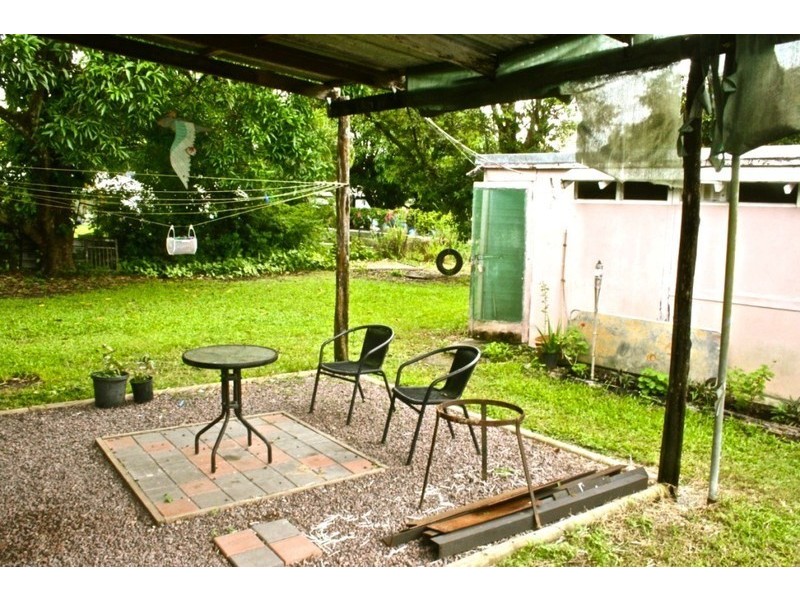 4 Pirie Street, Sarina QLD 4737