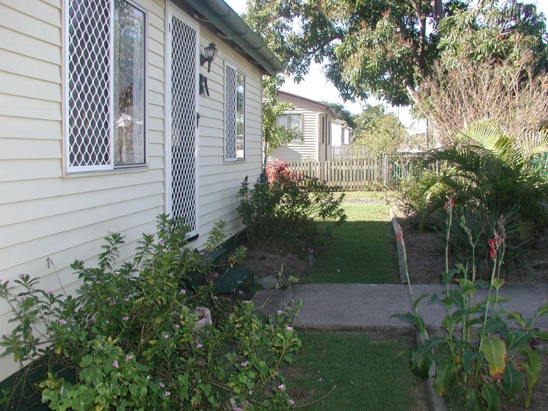 37 Beach Road, Sarina QLD 4737