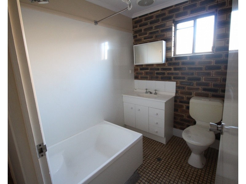 1 Valroy Street, Hay Point QLD 4740