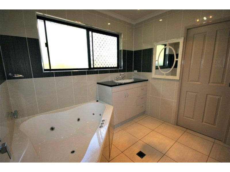 91336 Bruce Highway, Sarina QLD 4737