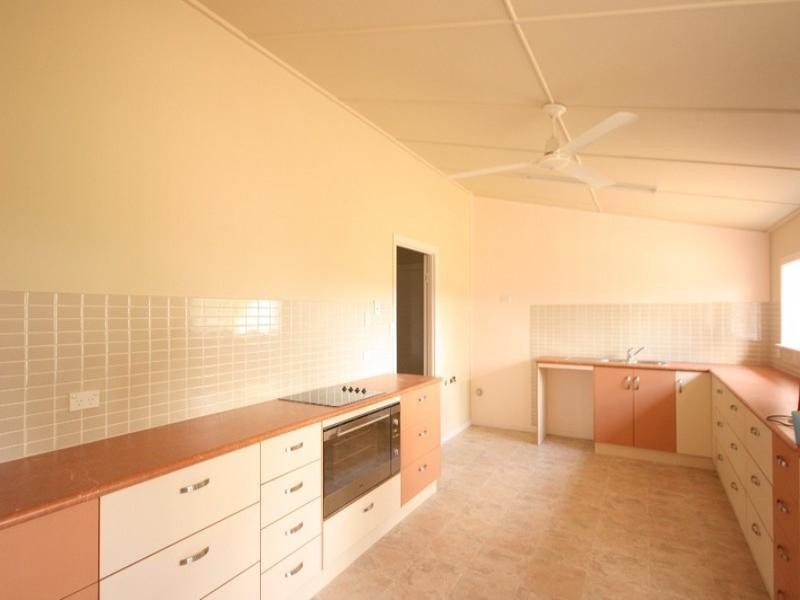 288 Sarina Beach Road, Sarina QLD 4737