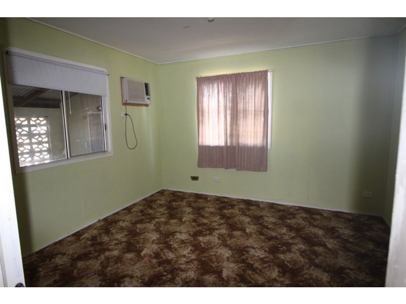 5 Poole Street, Sarina Beach QLD 4737