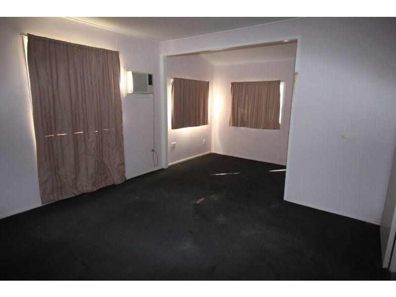 5 Poole Street, Sarina Beach QLD 4737