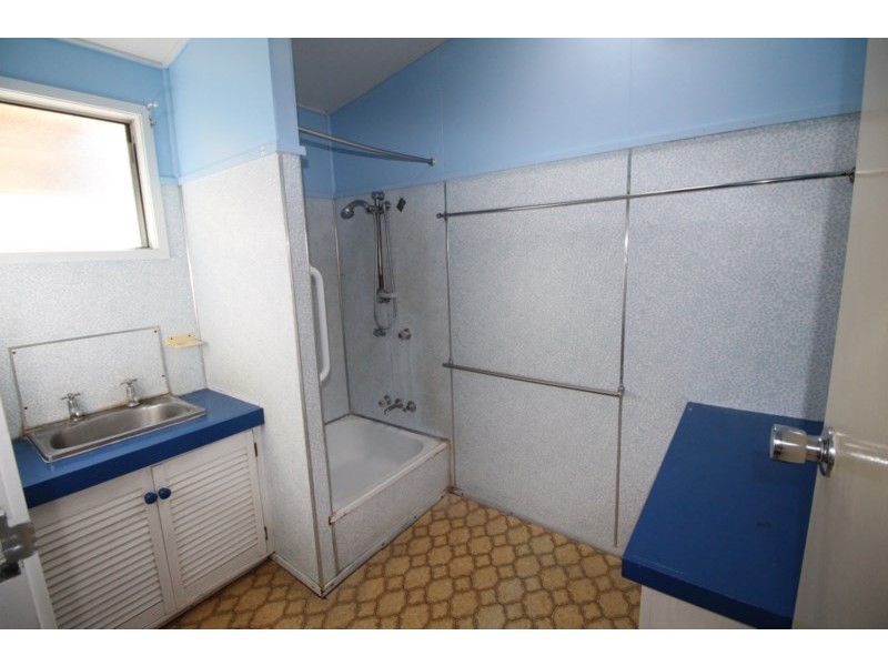 5 Poole Street, Sarina Beach QLD 4737