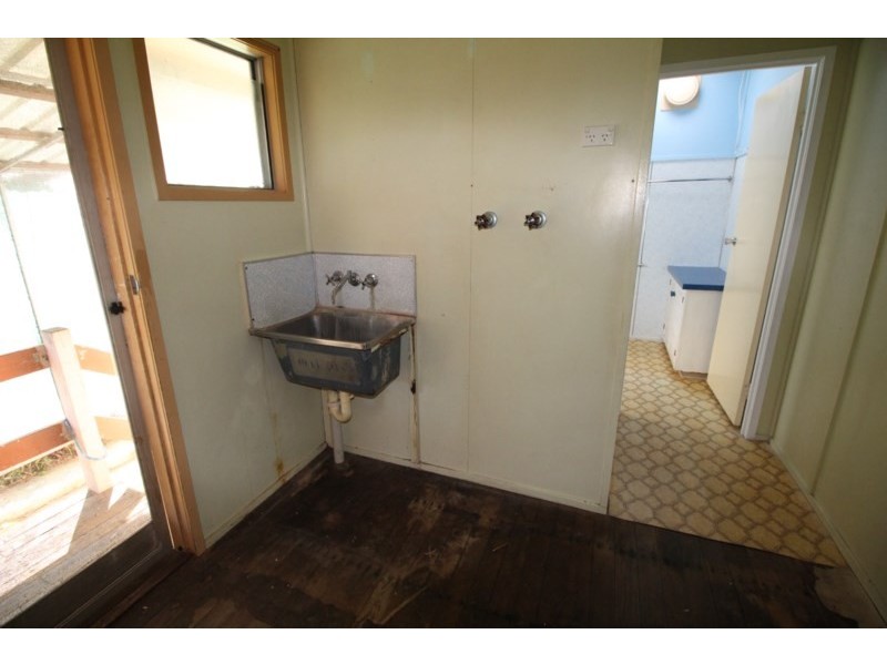 5 Poole Street, Sarina Beach QLD 4737